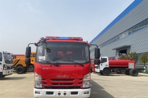 五十铃700P 3.5吨水罐消防车
