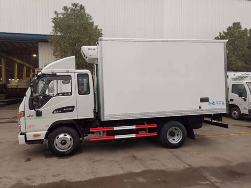 3.3米排半冷藏车