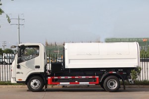 德力纯电动钩臂垃圾车