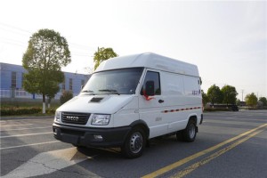 (国六)南京依维柯短轴(2.2米)冷藏车