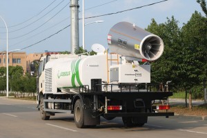 解放J6L抑尘车